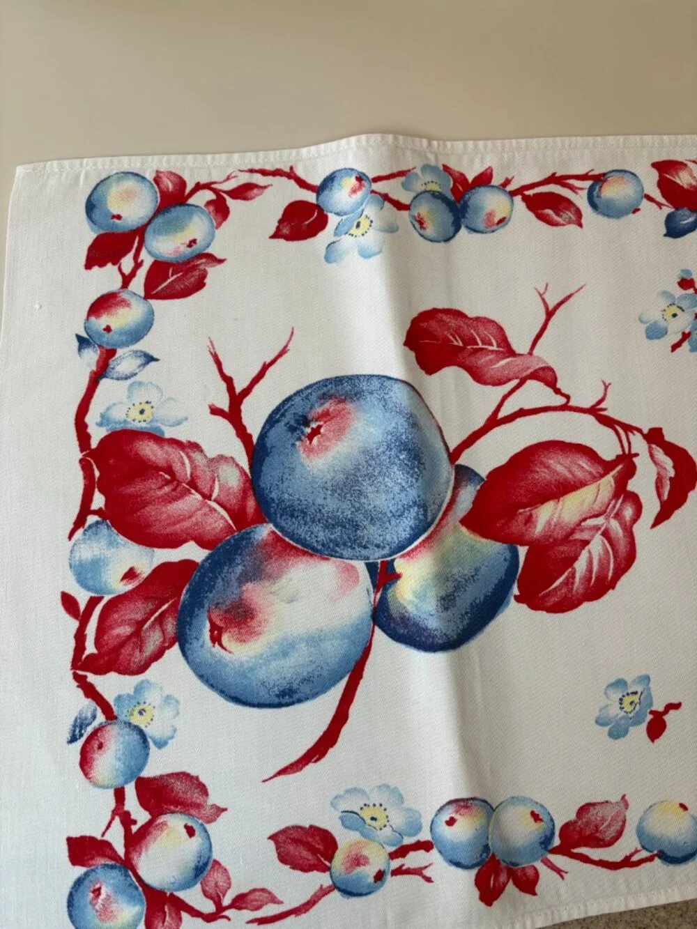 3 Matching Vintage Printed Table Runners Dresser Scarfs 37